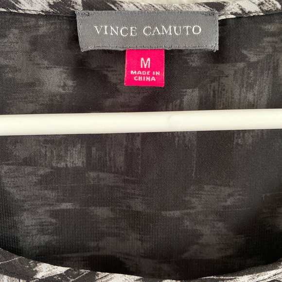 VINCE CAMUTO Floral LongSleeve tops. Medium - Picture 4 of 10